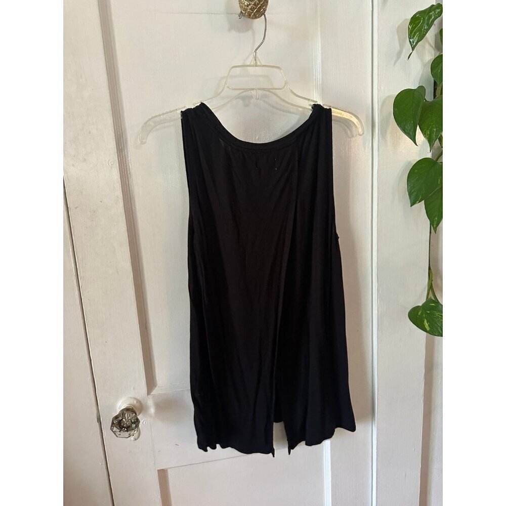 Old Navy women’s size medium black workout tank top - Picture 5 of 6